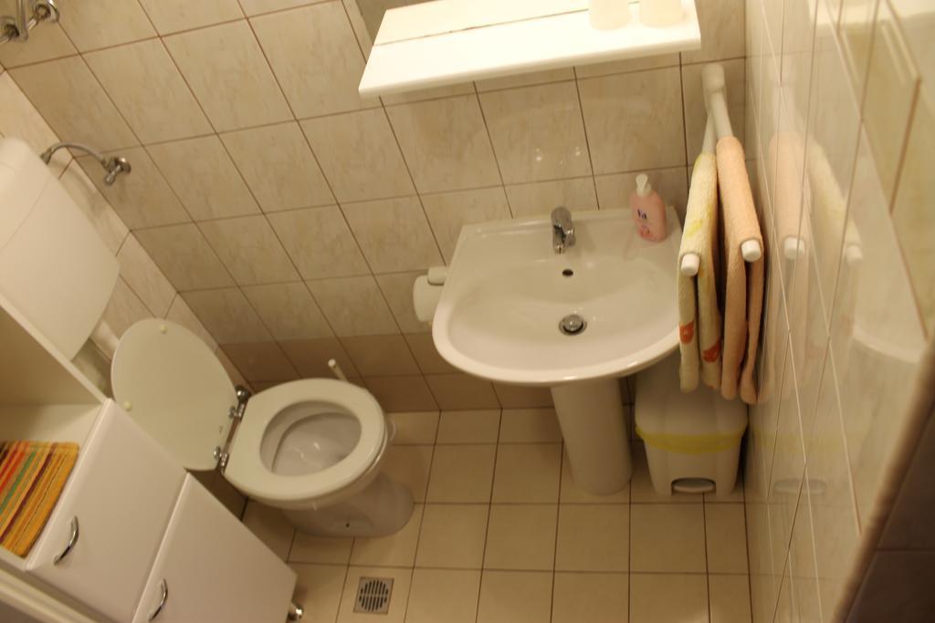 Apartments Mestri Grožnjan الغرفة الصورة