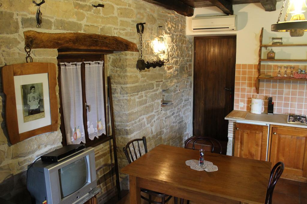 Apartments Mestri Grožnjan الغرفة الصورة