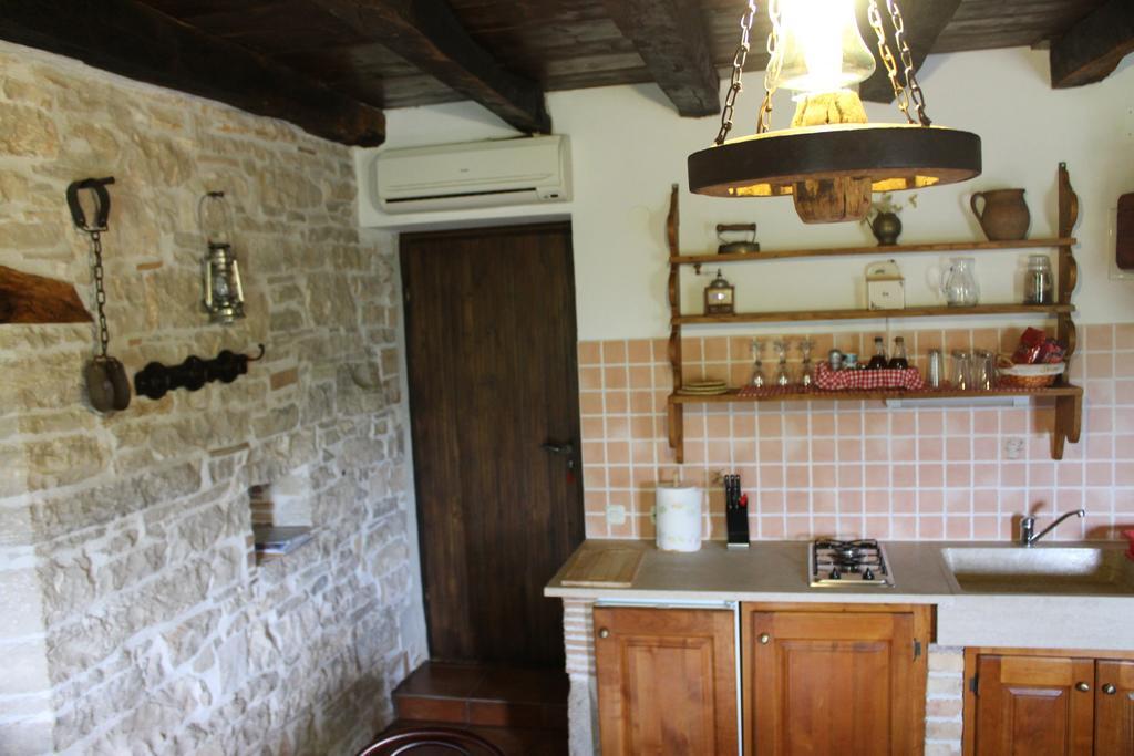 Apartments Mestri Grožnjan الغرفة الصورة